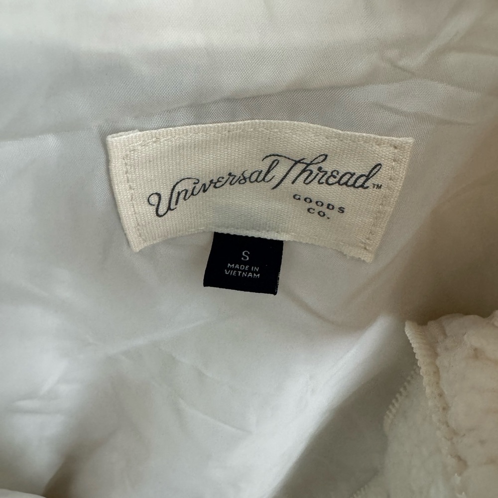 Universal Thread Cream Sherpa Jacket Size Small - image 3